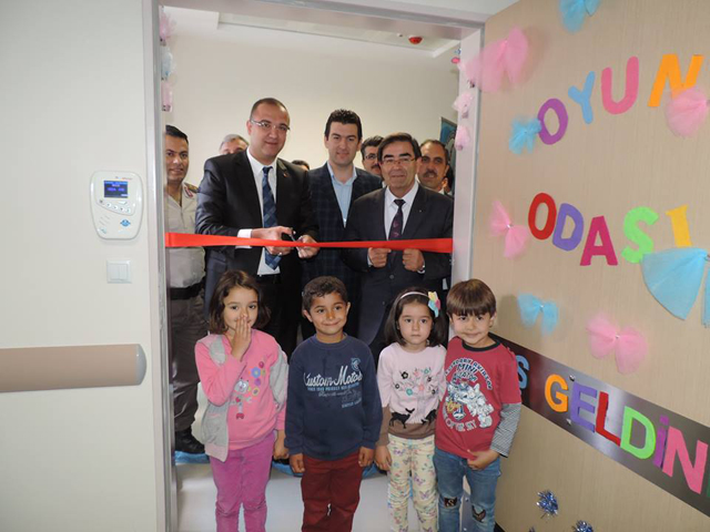 Çay Devlet Hastanesinde çocuk oyun odası açıldı