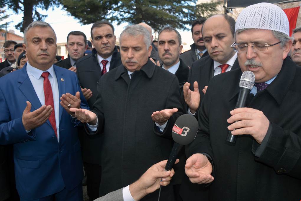 Çay Karacaören Ulu Cami ibadete açıldı