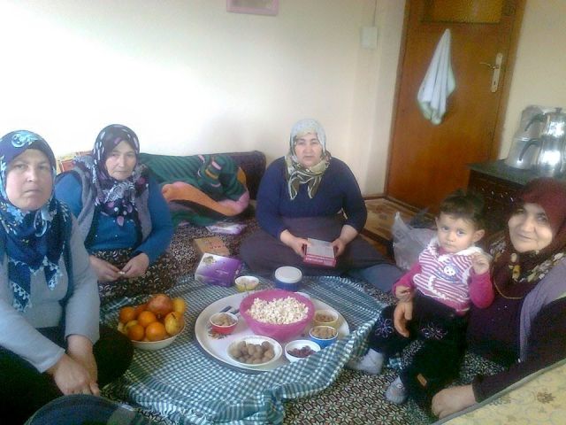 Çaydan başka her şey var