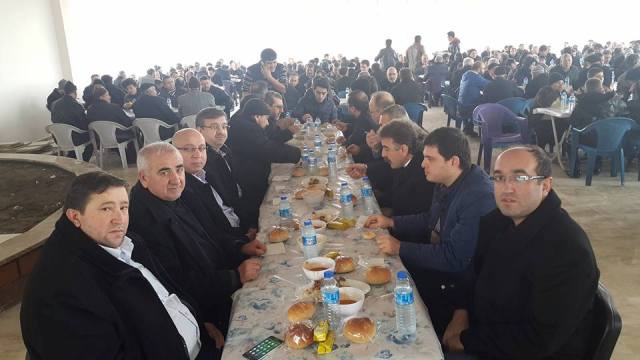 Cemil amcamız için mevlit ve yemek