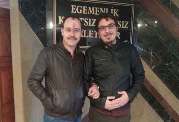 Çiçek Abbas’a benzeriz