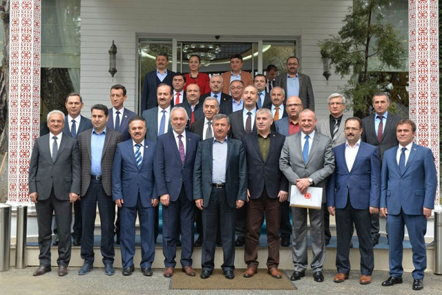 Çoban, Kütahya'da belediye başkanları toplantısına katıldı
