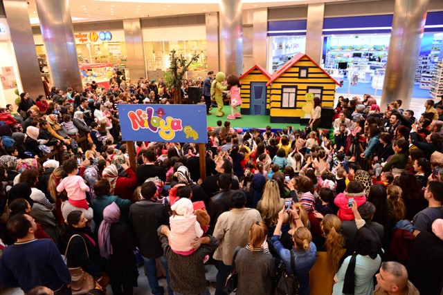 Çocukların Sevgilisi Niloya Park Afyon’a Neşe Getirdi