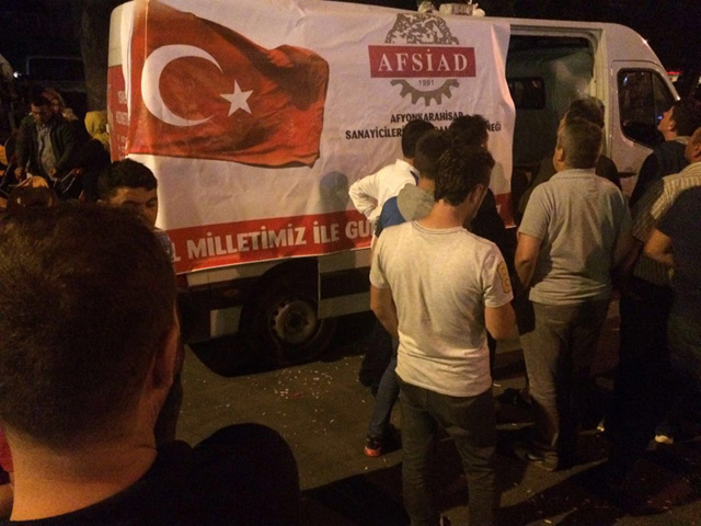 Darbe girişimini kabul etmiyoruz
