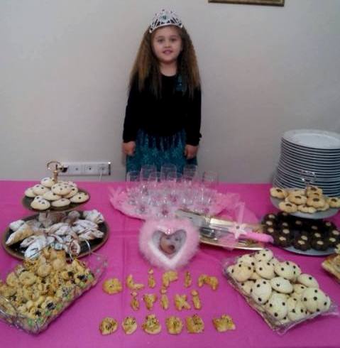 Dedesinin mavişi bir yaş daha büyüdü