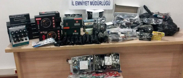 Denizli’de kaçak eşya operasyonu