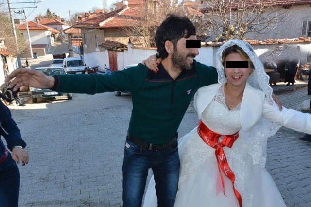 Denizli'de Suriyeli bir kadın düğünün ertesi günü takılarla kaçtı