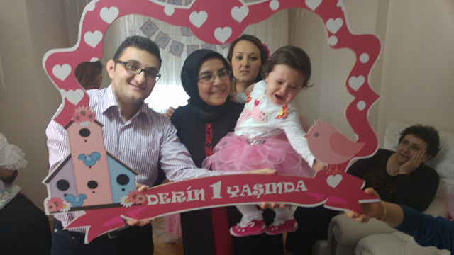 Derin bir yaşında