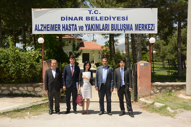 Dinar Belediyesi’nin yaşlılıkla ilgili projesi ön elemeyi geçti