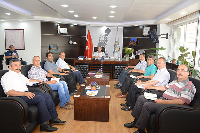Dinar Belediyesi yapılan ve yapılacak çalışmaları görüştü