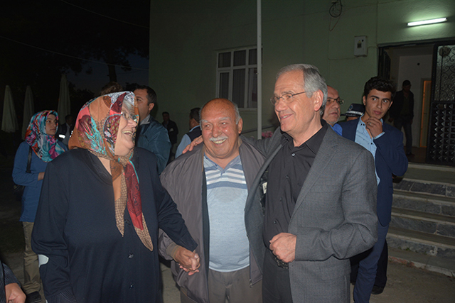 Dinar’da iftar yemekleri devam ediyor