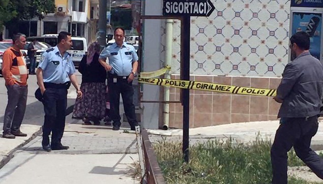 Dinar’da şüpheli paketten ‘pasta’ çıktı