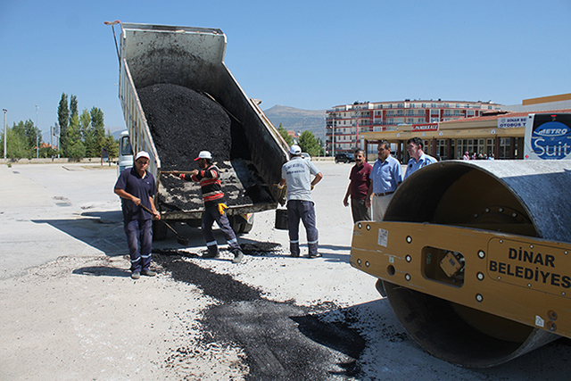 Dinar’da yama serme çalışmaları başladı