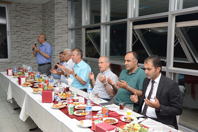 Dinar Kaymakamlığından muhtarlara iftar yemeği