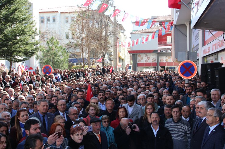 Dinar Millet ittifakı seçim bürosu açılışı miting havasında gerçekleşti