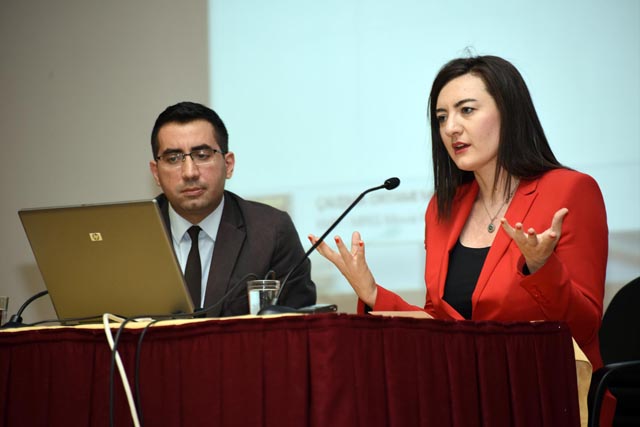 ‘Doğru üslupla her soru sorulabilir’