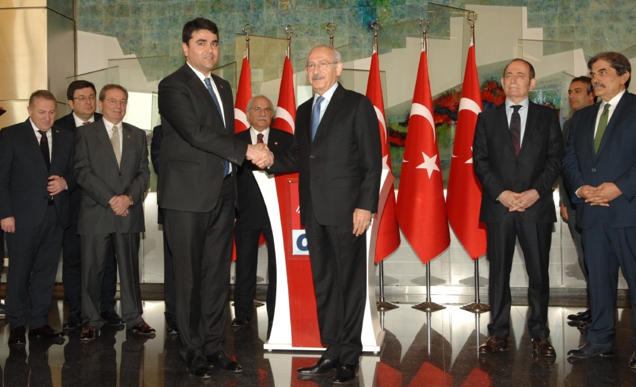 DP Lideri Gültekin Uysal’dan, CHP Lideri Kemal Kılıçdaroğlu’na hayırlı olsun ziyareti