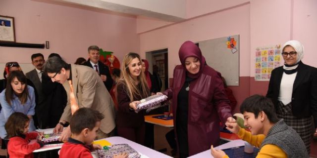 Emine Çoban Engelli Öğrencileri Ziyaret Etti