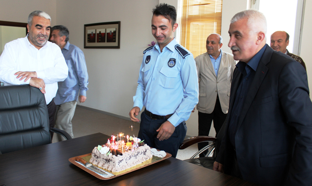 Emirdağ Belediyesinde çifte doğum günü kutlaması