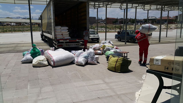 Emirdağ’dan Bayırbucak Türkmenlerine yardım eli