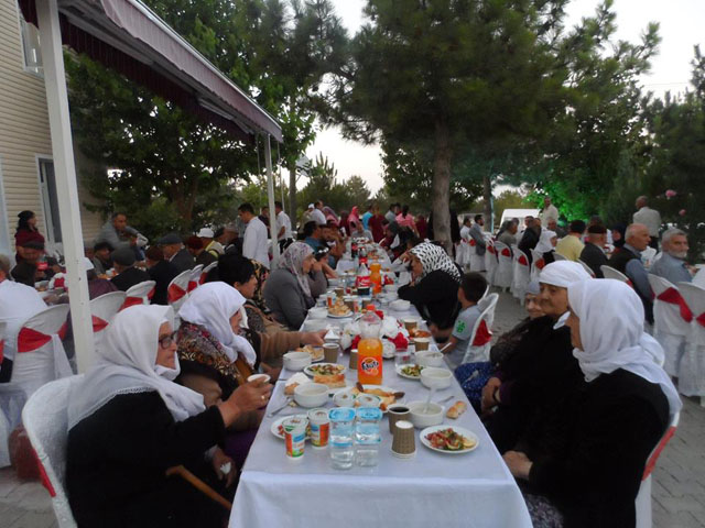 Emirdağ Kaymakamlığından Huzurevi’nde iftar