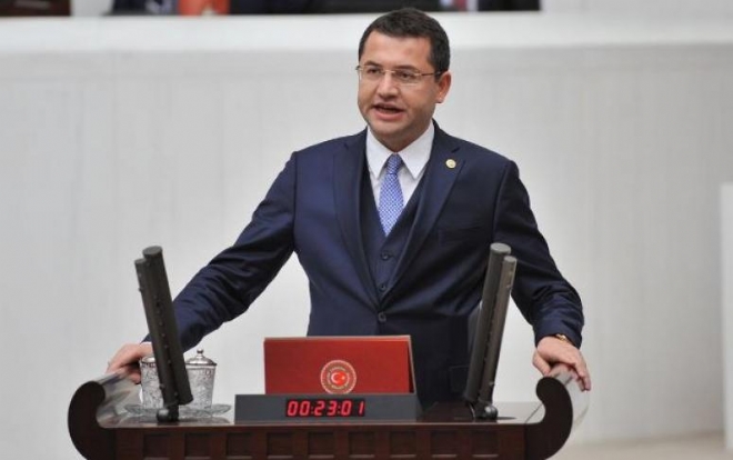 Engelleri sevgiyle aşmalıyız